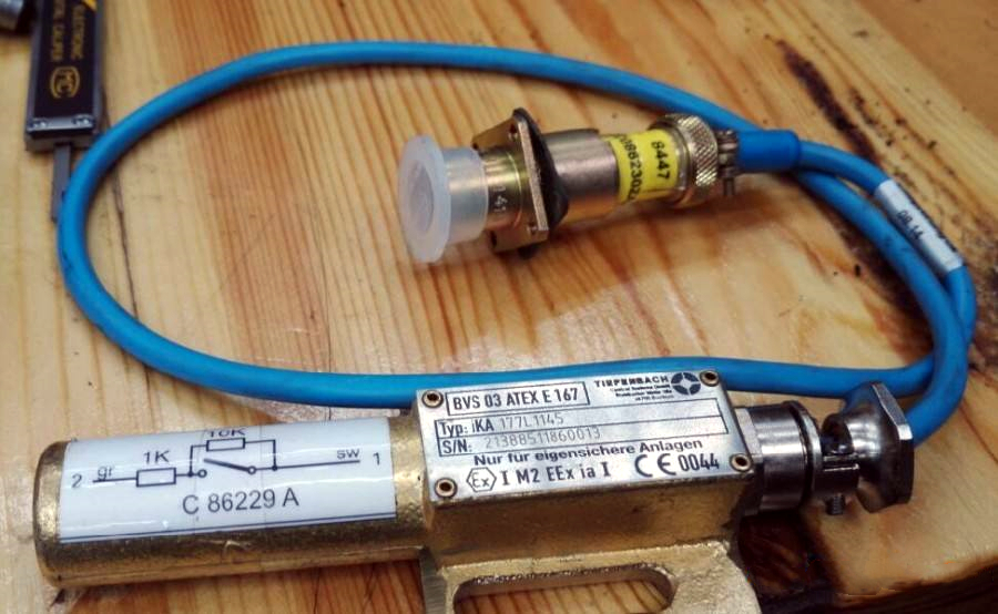 槽型光電開關傳感器FU-07GN|常用220V紅外線光電開關BR-50P